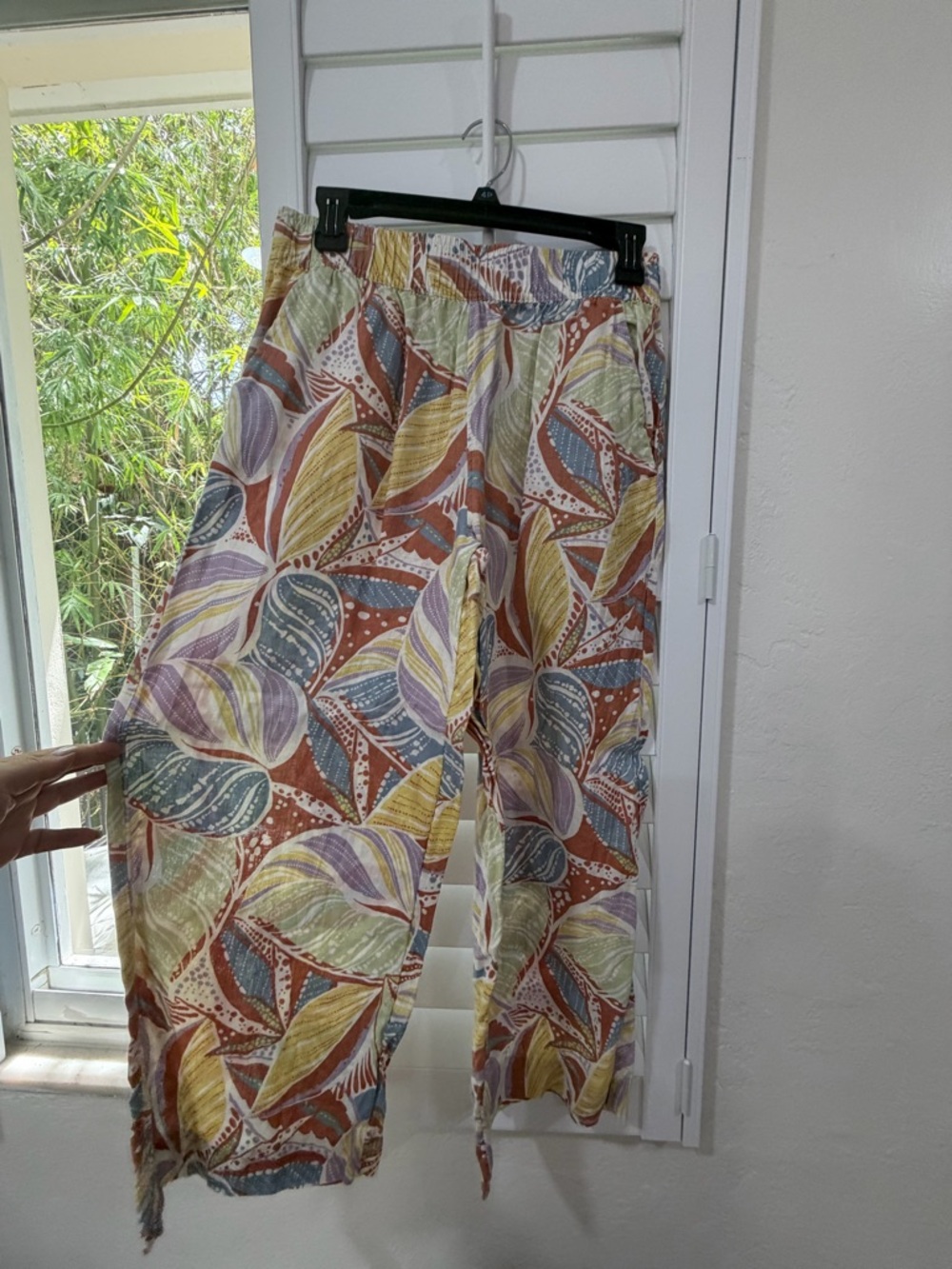 Leaf Print Lightweight Summer Pants in Multicolor